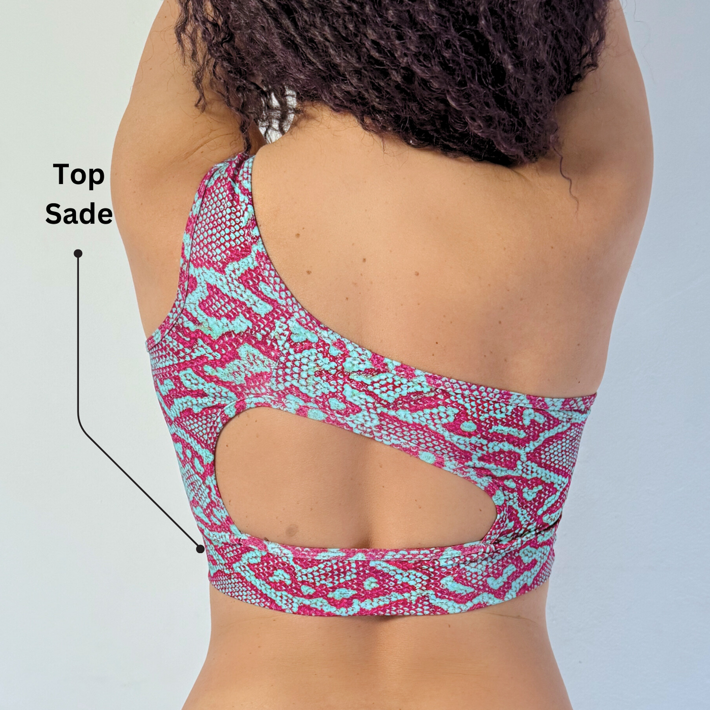 Shorts Cobra + Top of choice (Blue/Pink)