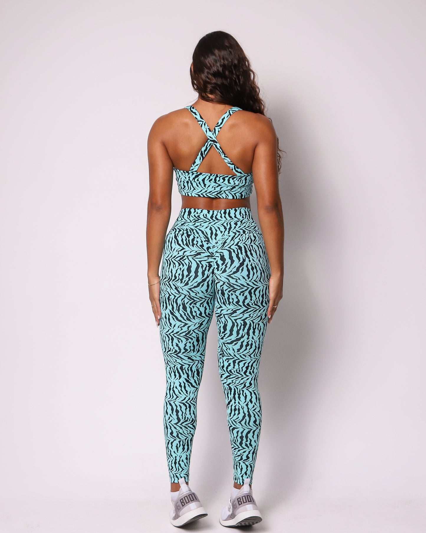 Leggings Scrunch + Top of choice (Blue Zebra)