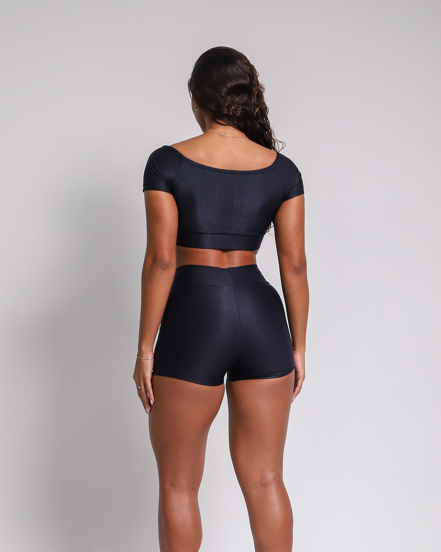 Shorts Classic + Top of choice (Black)