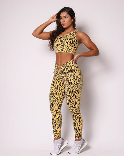 Leggings Scrunch + Top of choice (Gold Zebra)